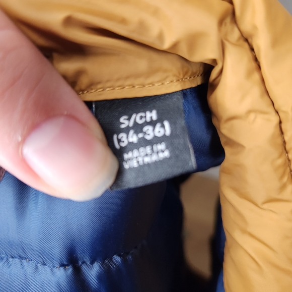 Swiss Tech puffer vest size small - Picture 12 of 14